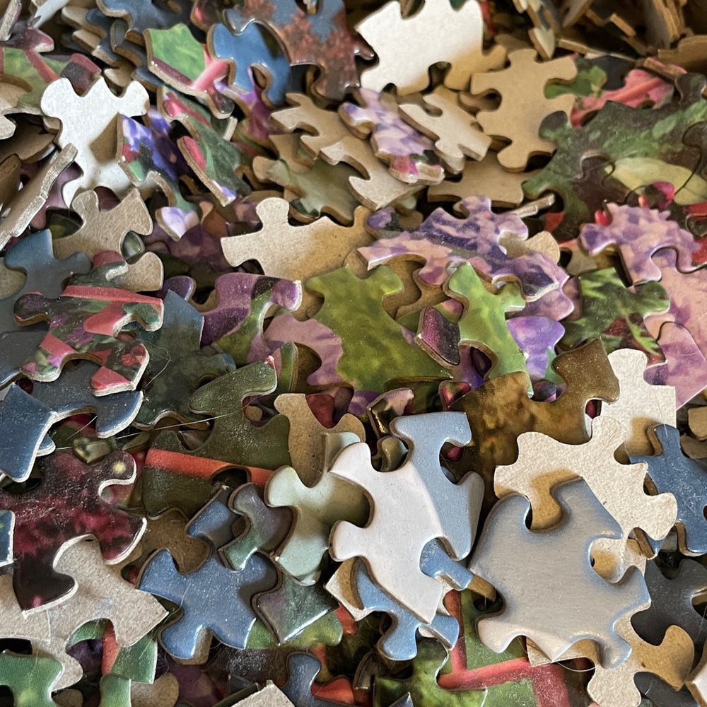 1000 Piece Moonlit Barn Puzzle - Picture 3 of 3